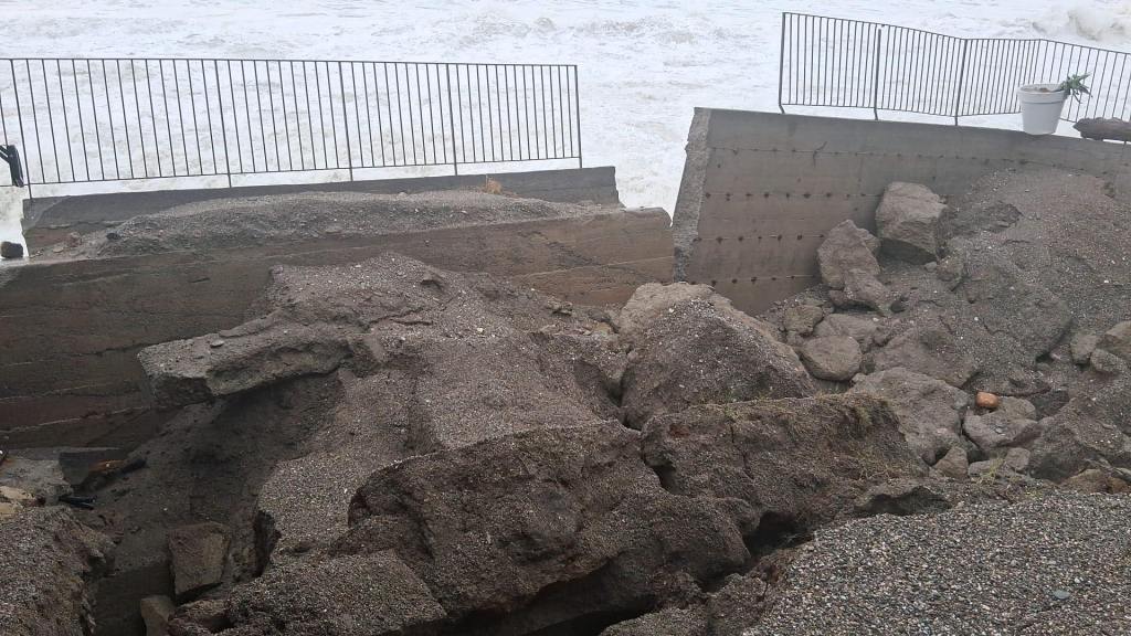 Muro caduto a Taormina - Ciclone Harry