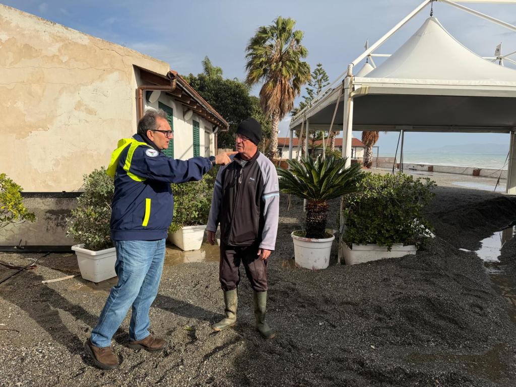 Lido La Vela distrutto