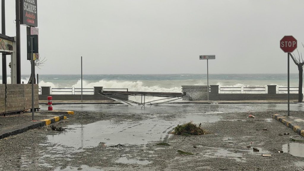 Ciclone Harry a Roccalumera