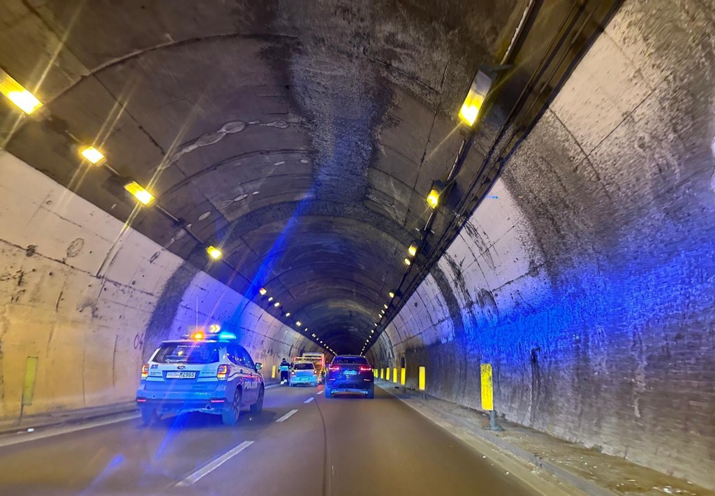 incidente galleria perara