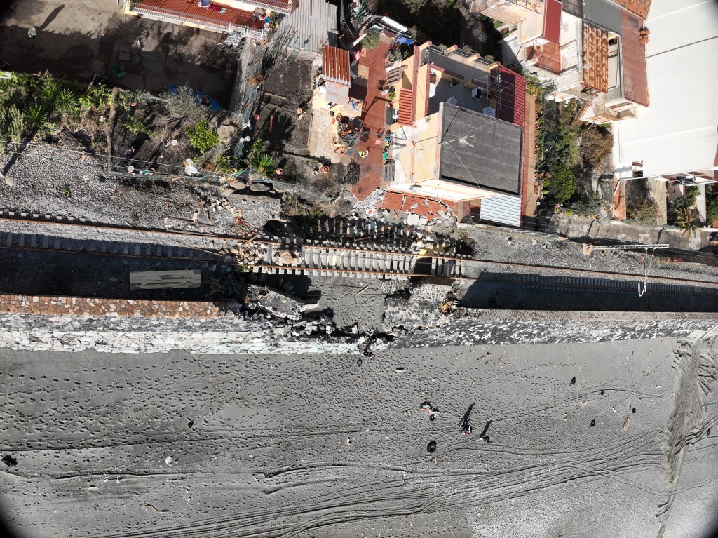 Rfi, lavori a Itala ciclone Harry