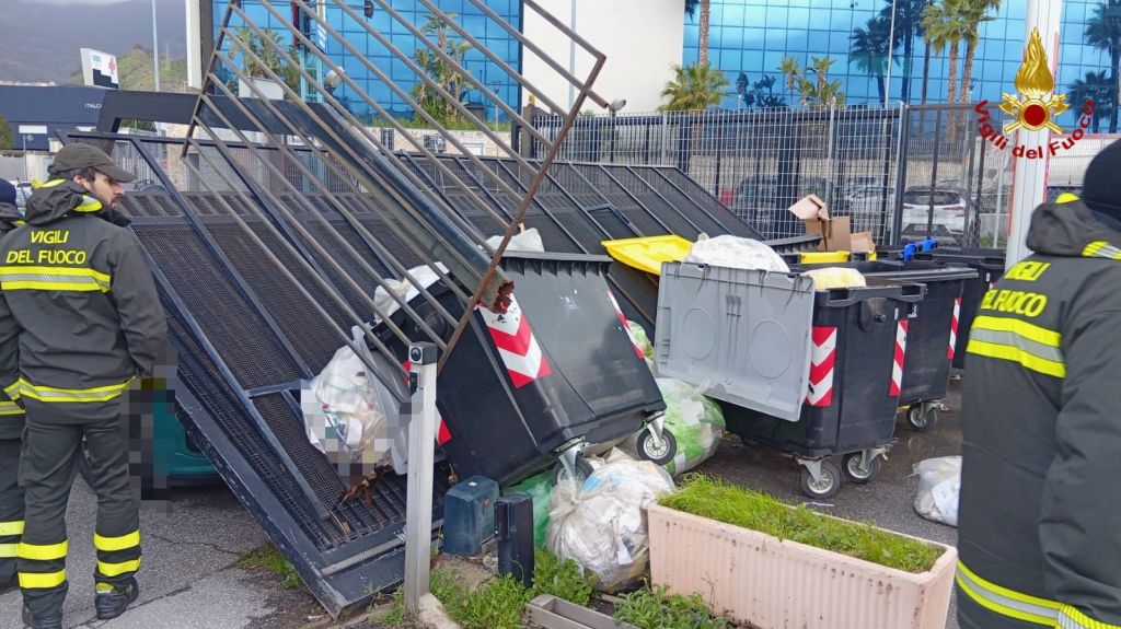 Intervento dei vigili del fuoco a Pistunina