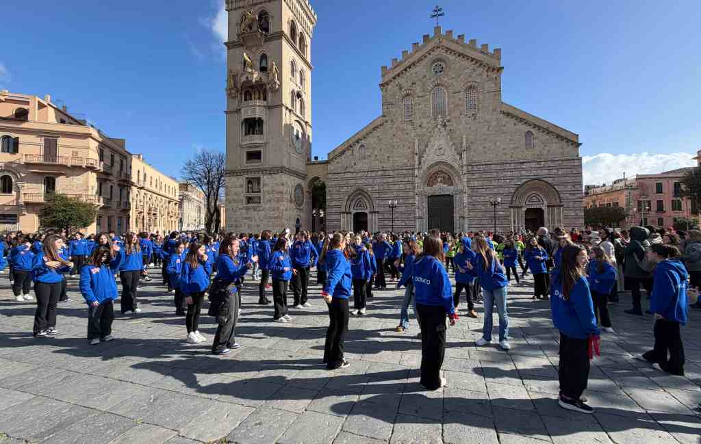 flashmob piazza duomo one billion rising