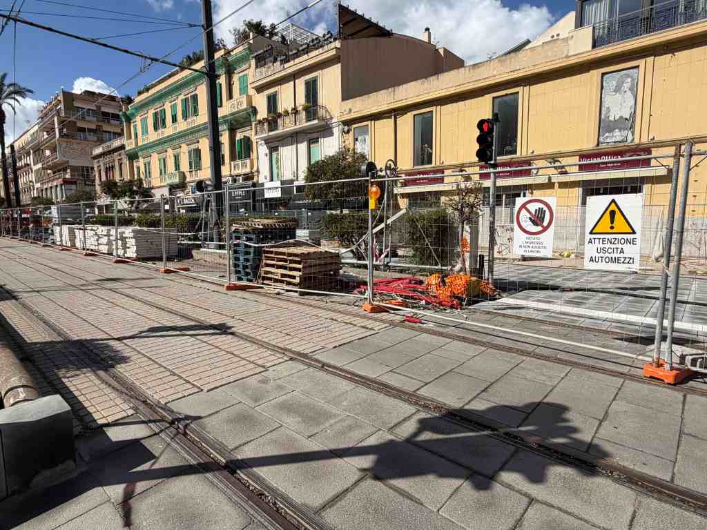 lavori isola pedonale lato monte