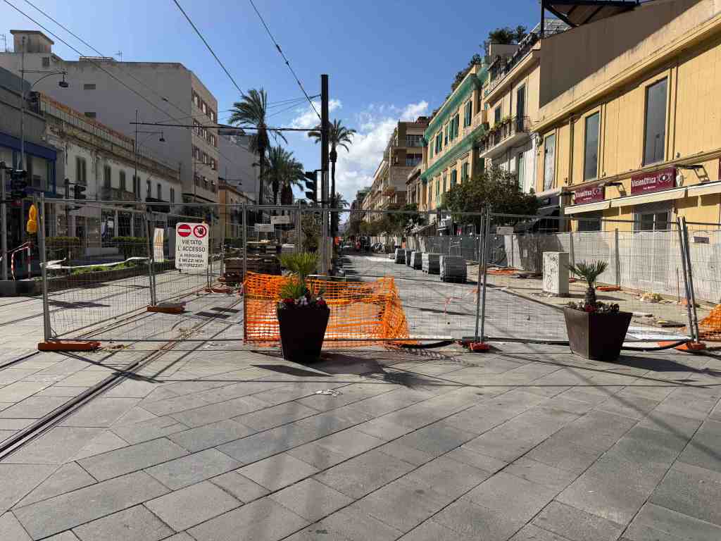 lavori isola pedonale lato monte