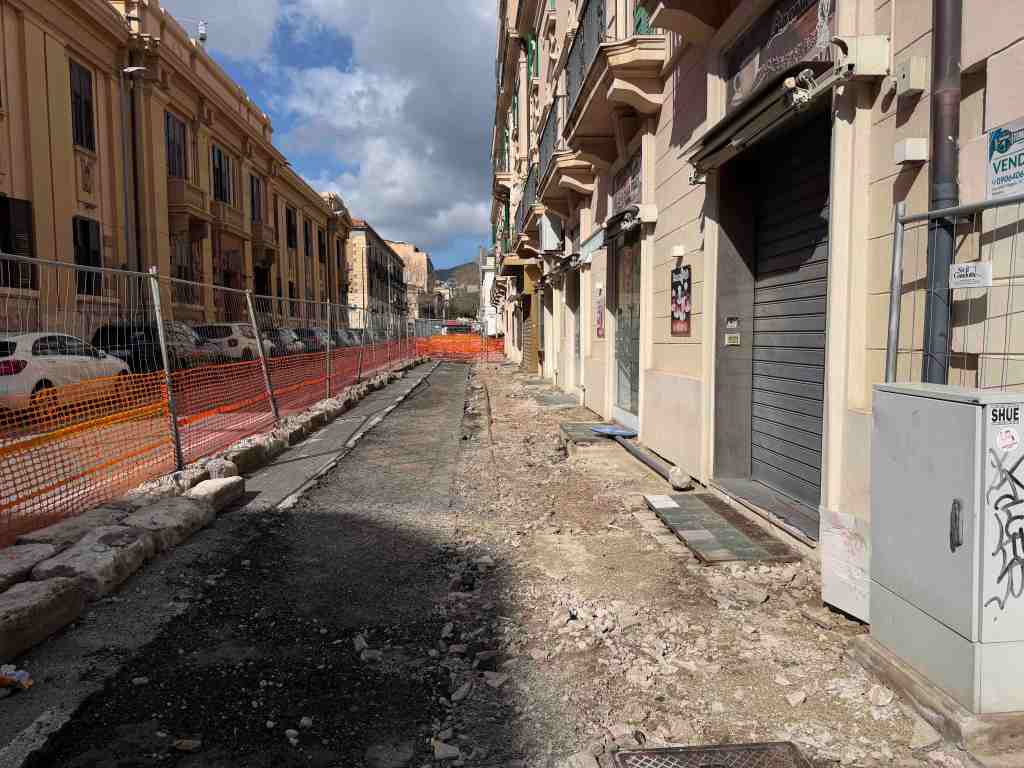 via del vespro pista ciclopedonale