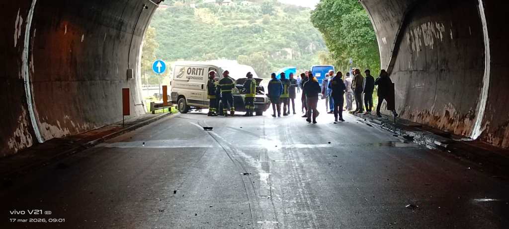 Maxi tamponamento in galleria e autostrada paralizzata tra Rometta e Milazzo