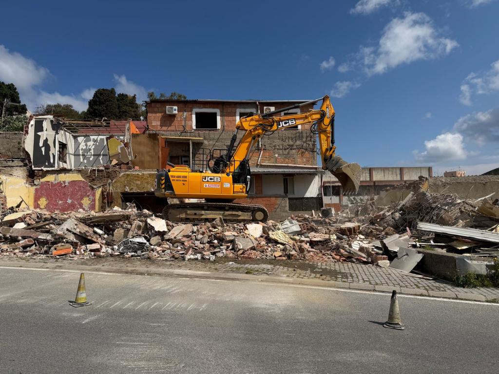 demolizioni ex lavatoio