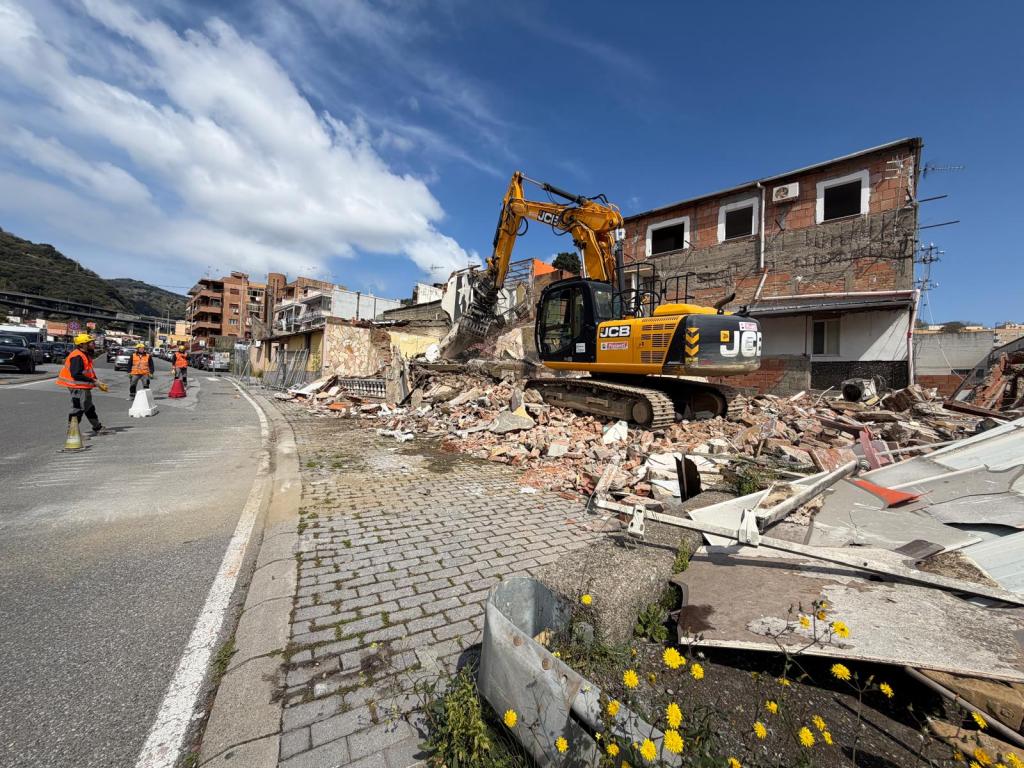 demolizioni ex lavatoio