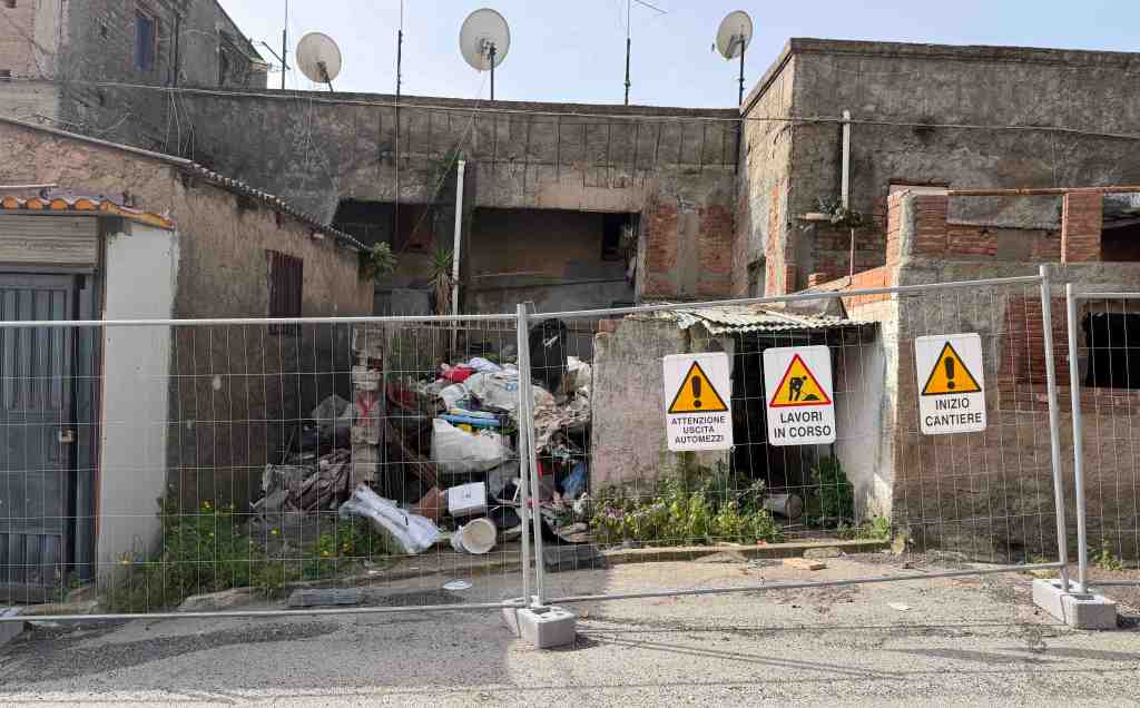 ex lavatoio attesa demolizioni