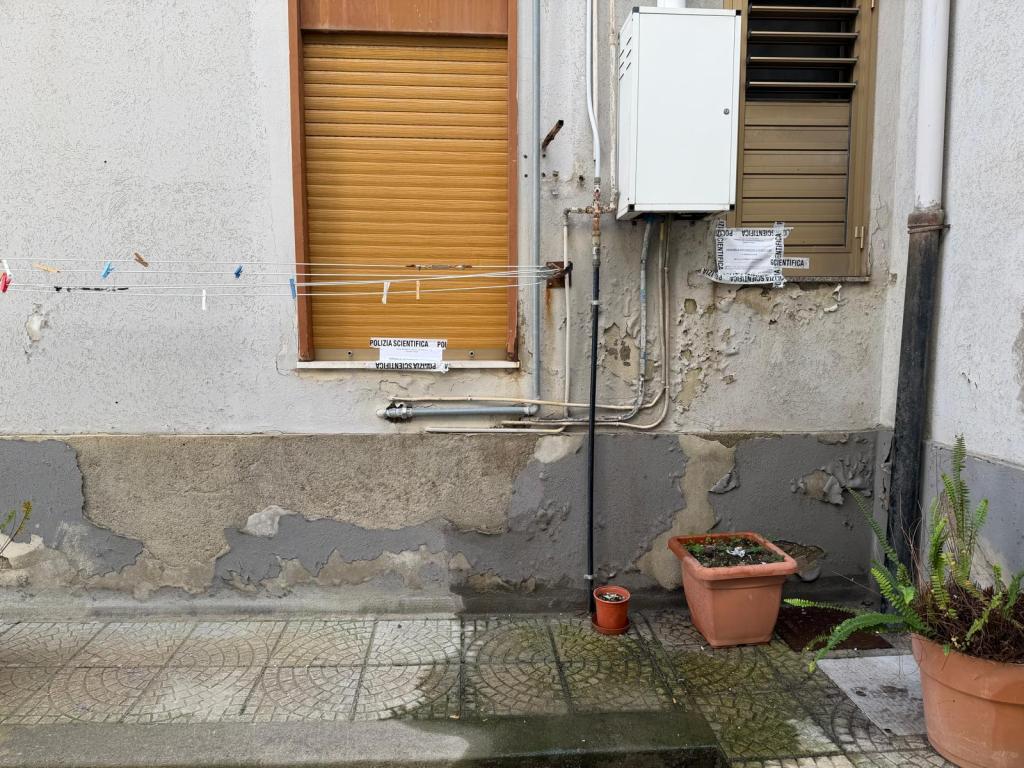 femminicidio in via lombardia