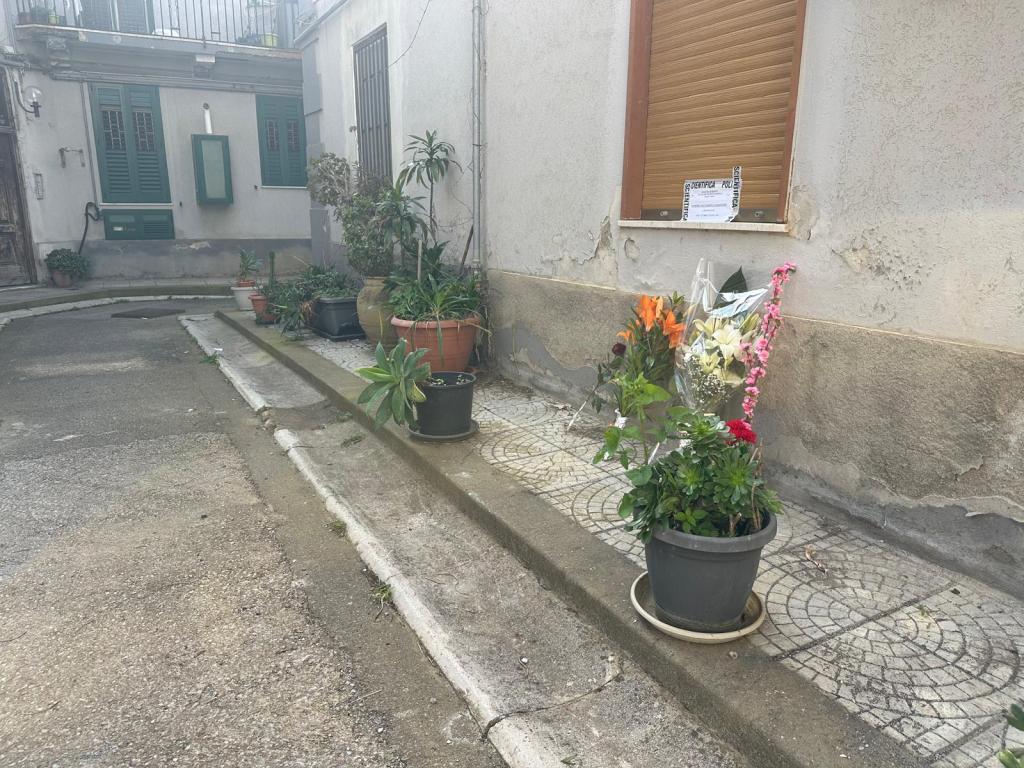 femminicidio in via lombardia