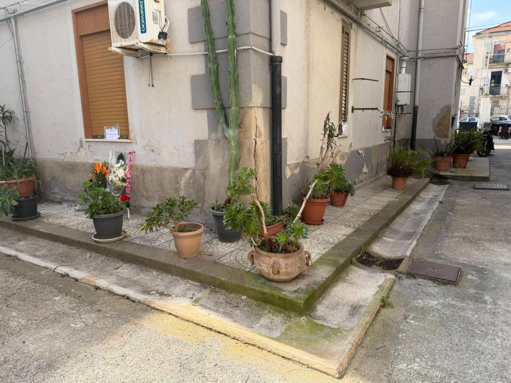 femminicidio in via lombardia