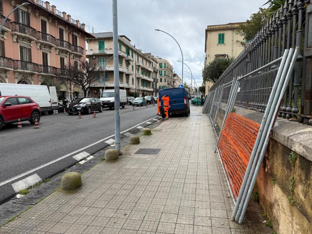 lavori pista ciclabile via cesare battisti