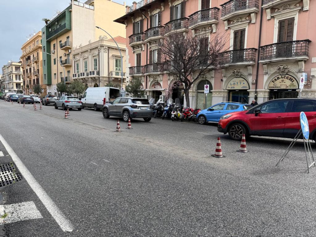 lavori pista ciclabile via cesare battisti