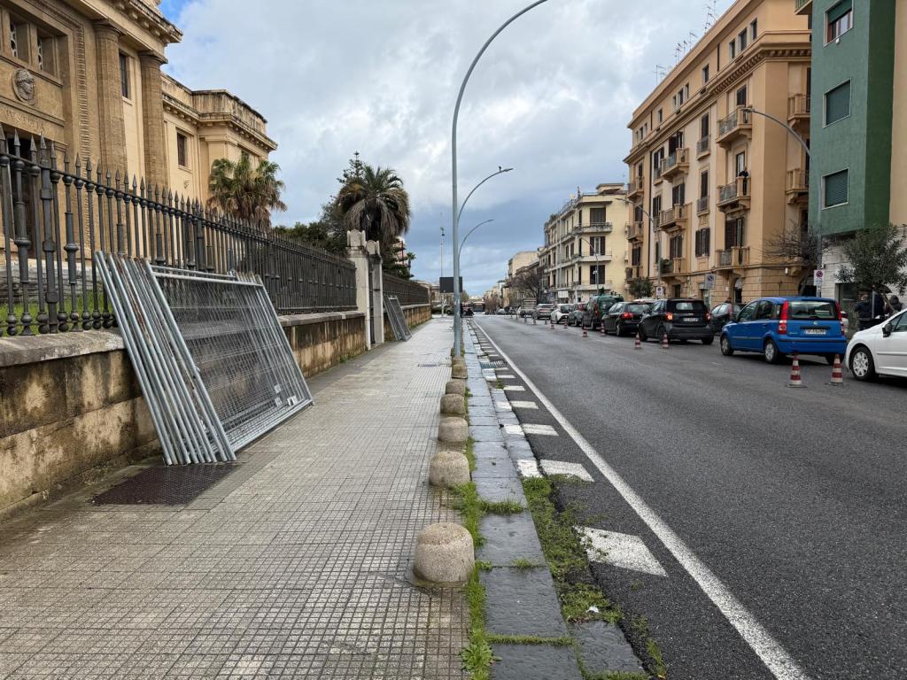 lavori pista ciclabile via cesare battisti