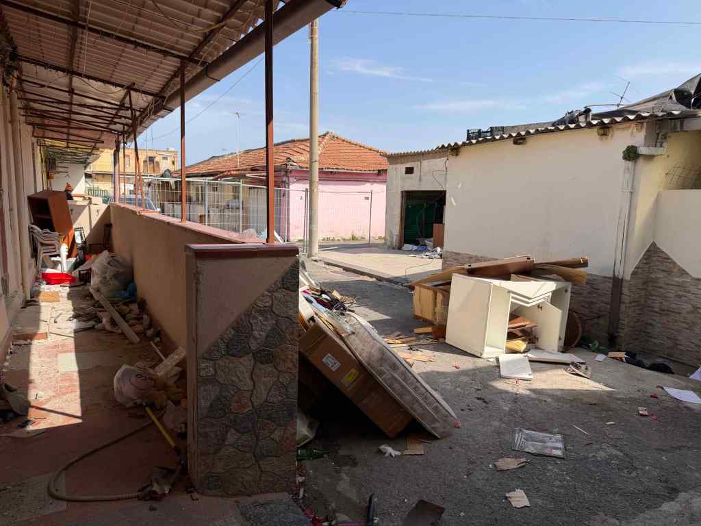 baracca Rione Taormina famiglia abusiva 