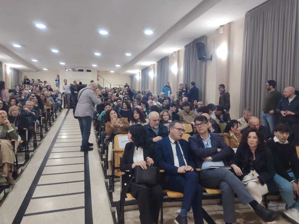 Per La Vardera a Messina