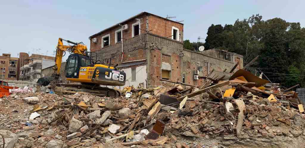 demolizioni ex lavatoio