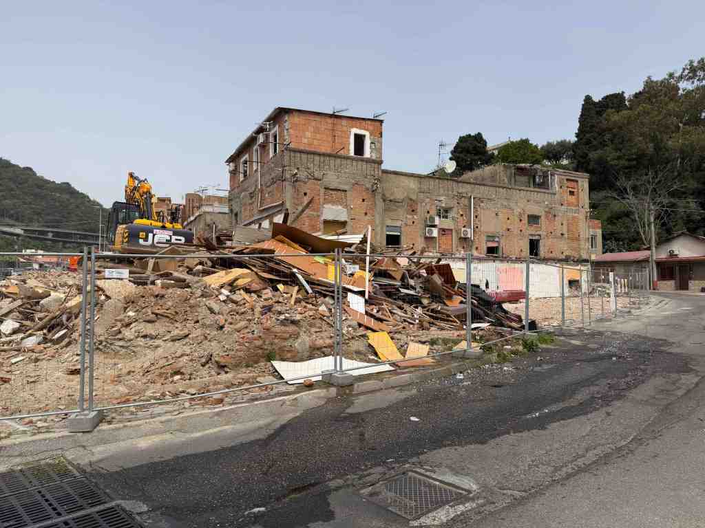 demolizioni ex lavatoio