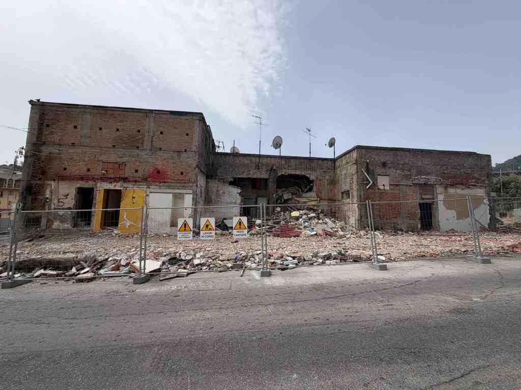 demolizioni ex lavatoio