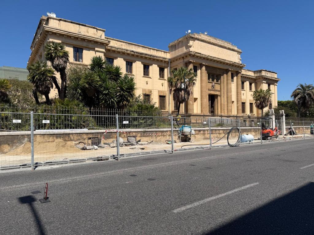 lavori pista ciclabile via cesare battisti