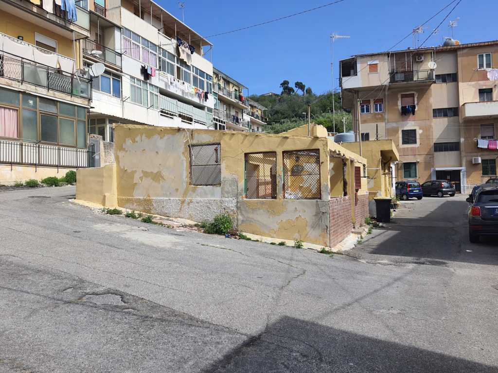 via appennini baracche da demolire