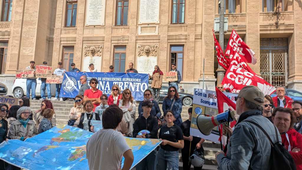 Sciopero Flc Cgil a Messina contro la riforma degli istituti tecnici