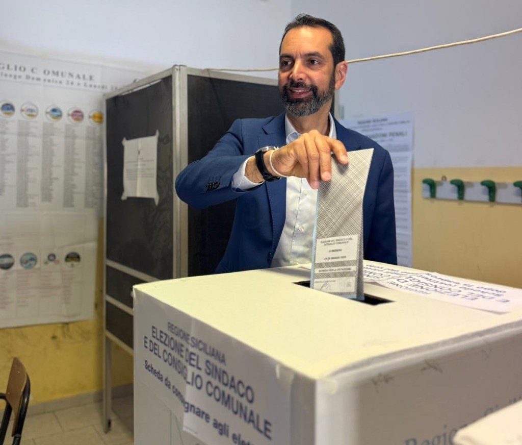 Federico Basile vota 