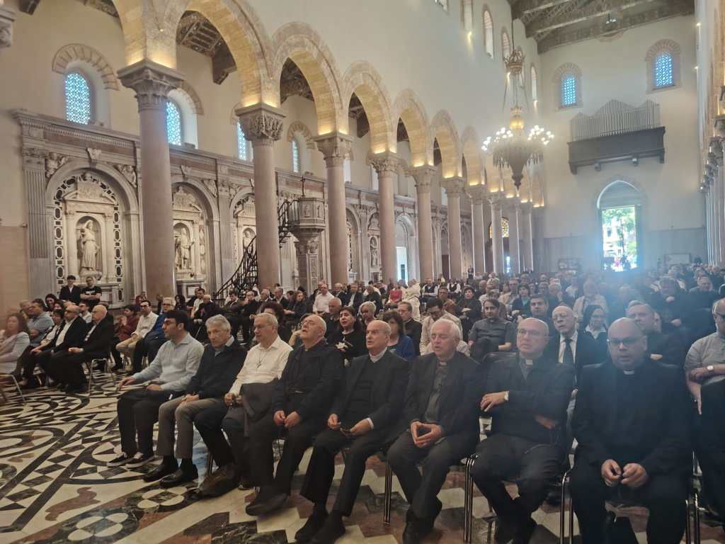 Al Duomo Messina saluta monsignor Cesare Di Pietro: sarà il nuovo vescovo di Locri