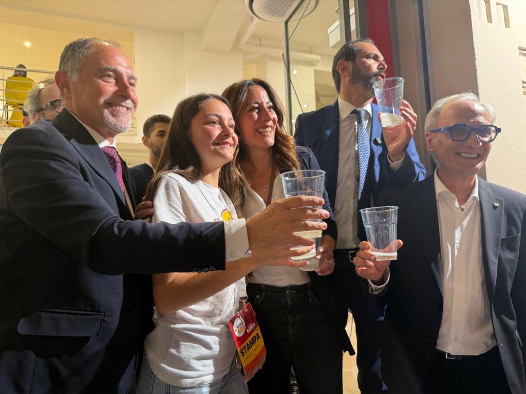 federico basile rieletto festeggiamenti