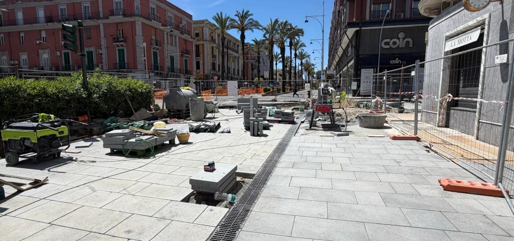 lavori isola pedonale viale san martino