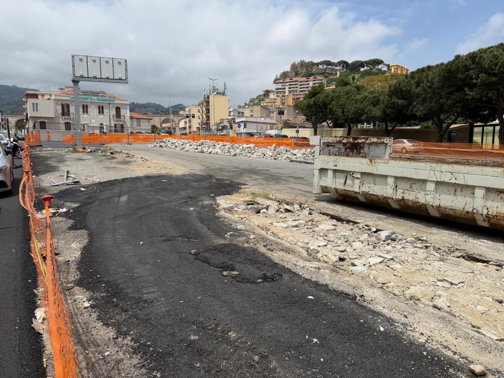 lavori parcheggio europa ovest