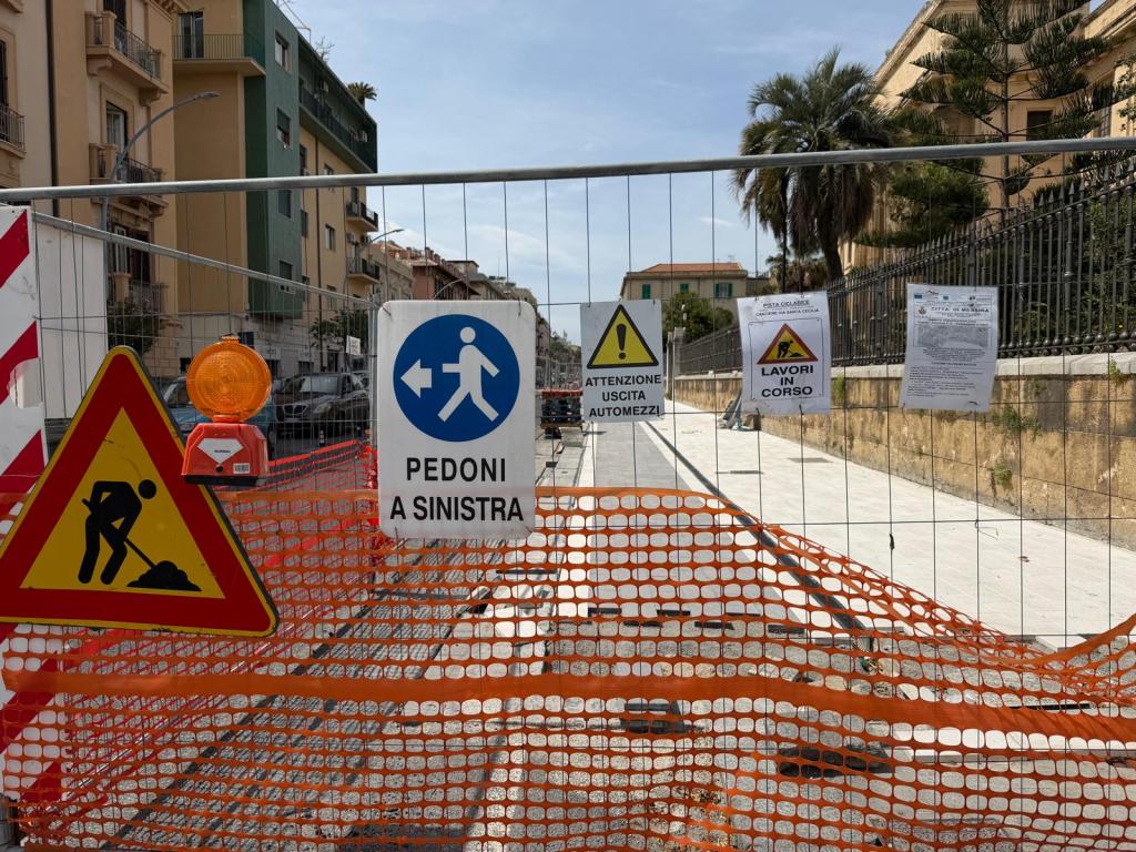 lavori pista ciclabile via cesare battisti