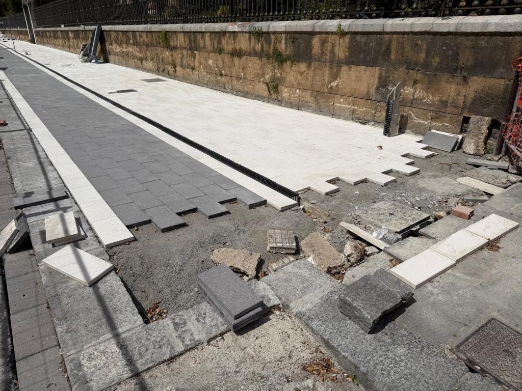 lavori pista ciclabile via cesare battisti