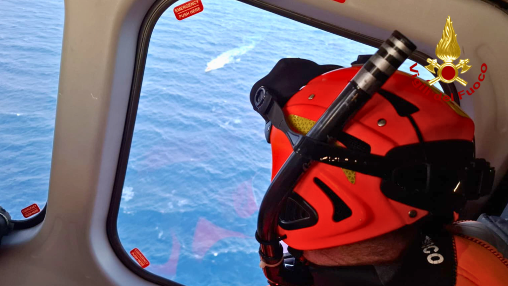 Barca in avaria a Giardini Naxos, scatta il soccorso