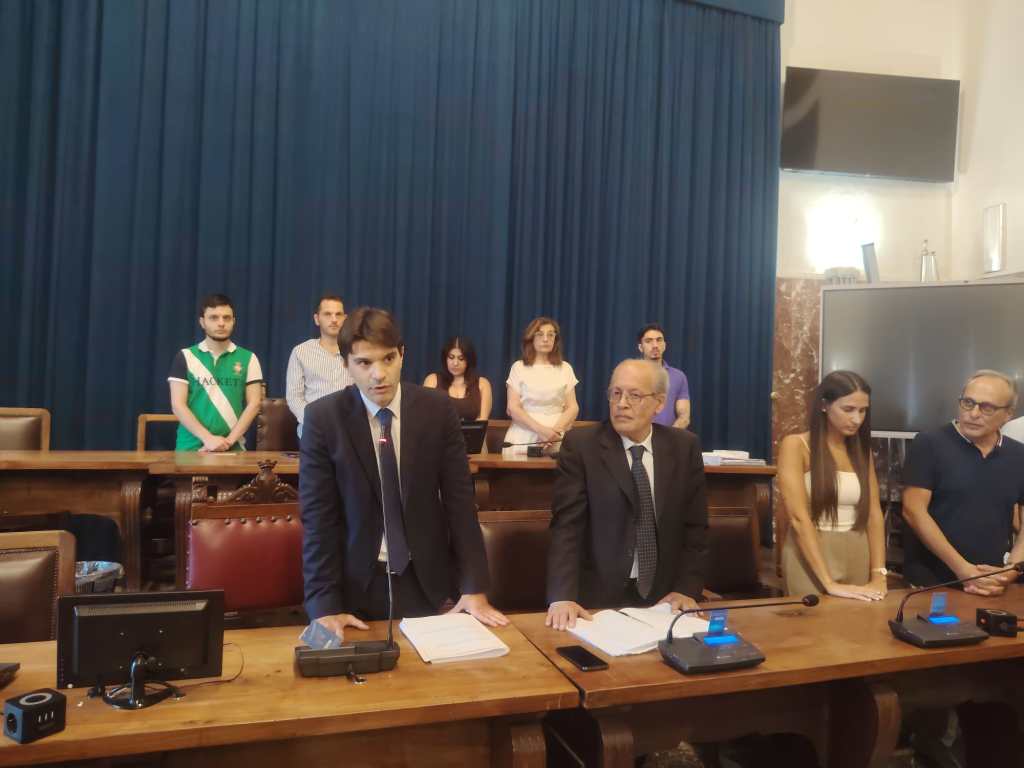 magistrato Giuseppe D’Agostino, affiancato da Mario Siracusa