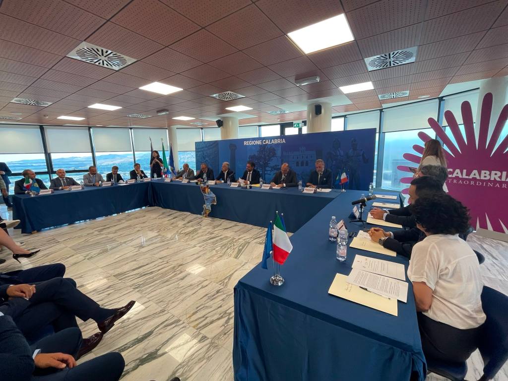 Regione Calabria Hong Kong accordi commerciali2
