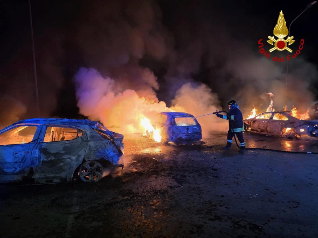 nizza rogo auto vdf