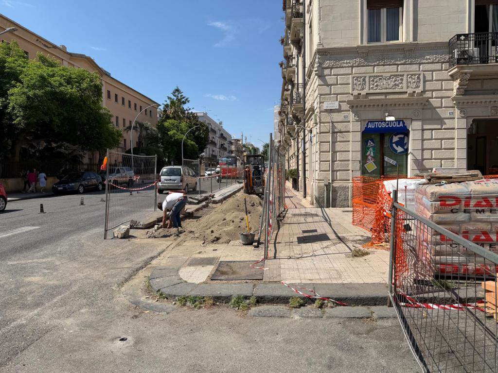 pista ciclabile lavori via cesare battisti