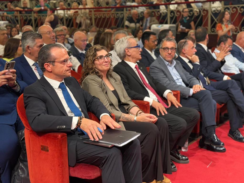Cateno De Luca al Teatro Politeama di Palermo (5)