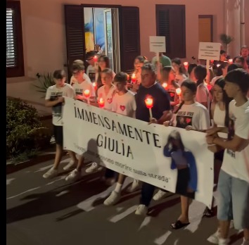 corteo giulia 1