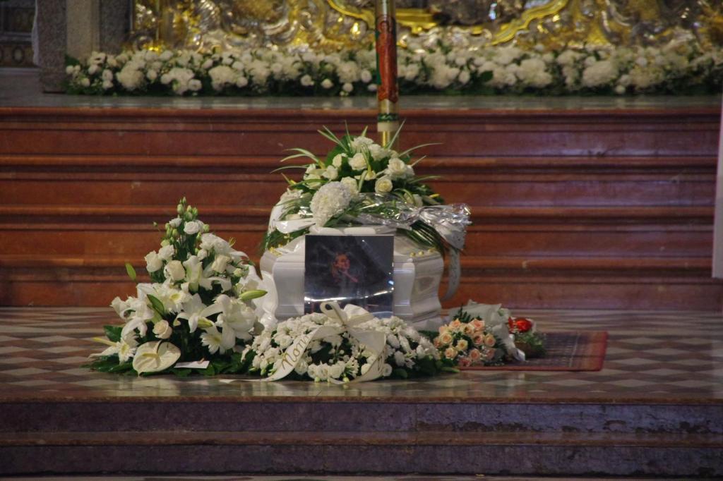 giulia vive per sempre bara