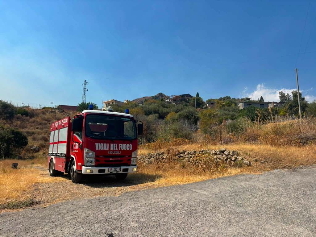 Incendio a Taormina