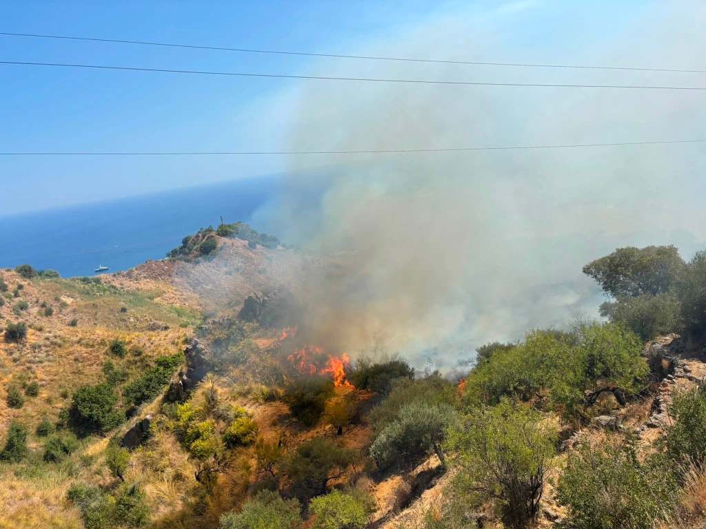 Incendio a Taormina