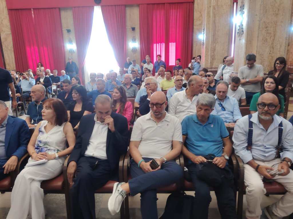 Platea per De Luca
