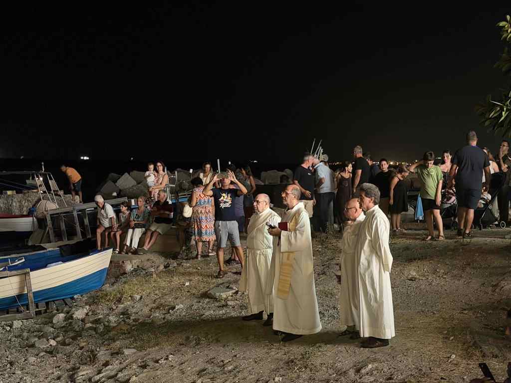 corteo di barche faro 1