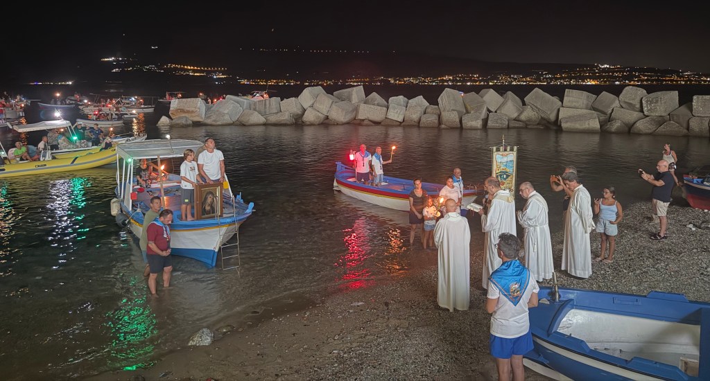 corteo di barche faro 3