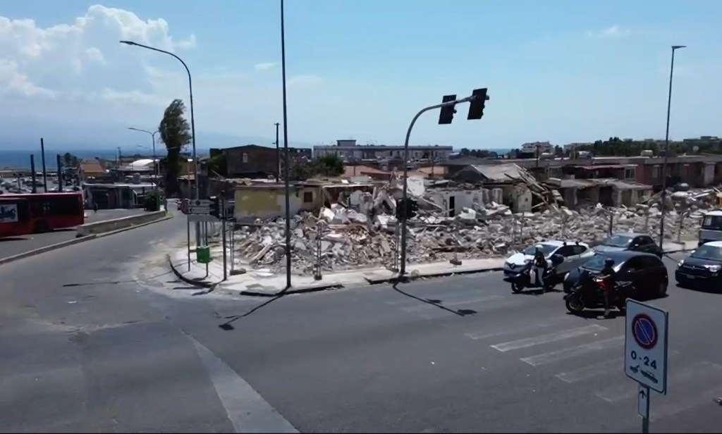 rione taormina demolizioni