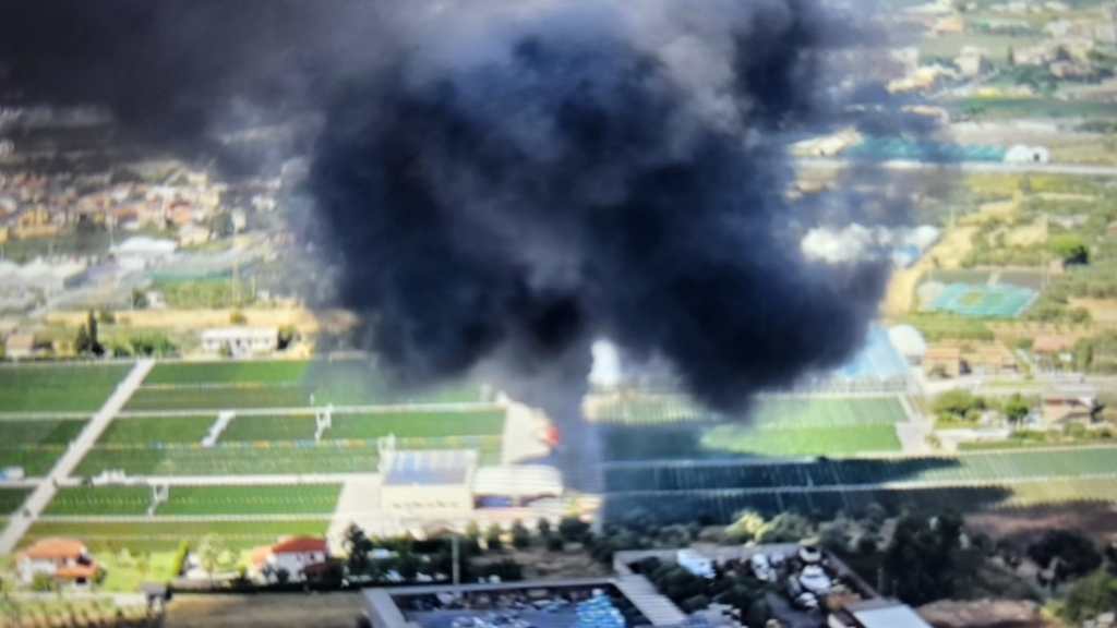 incendio vivai del mela 3